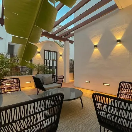Daire Maestranza Exclusive Townhouse Close To Puerto Banus With Bbq Pool